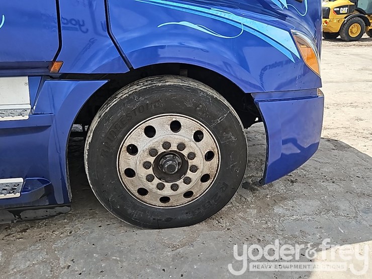 2019-freightliner-cascadia-125-image-9