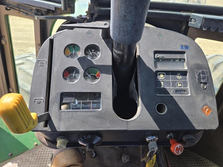 john-deere-8450-image-26