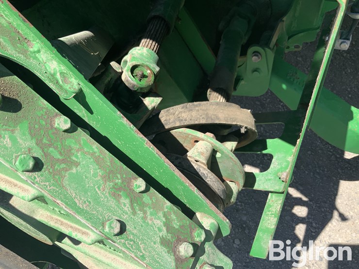 2015-john-deere-w235-image-14