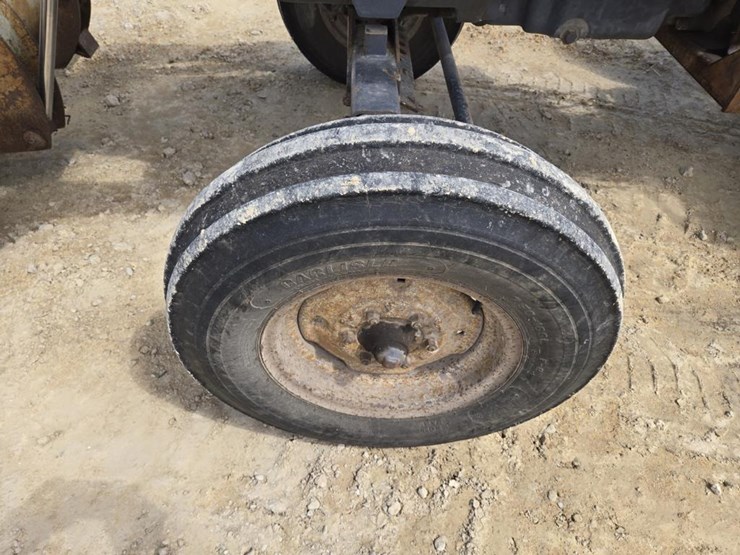 new-holland-5610-image-4