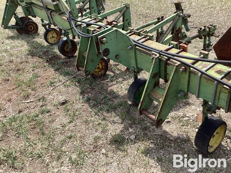 john-deere-85-image-8