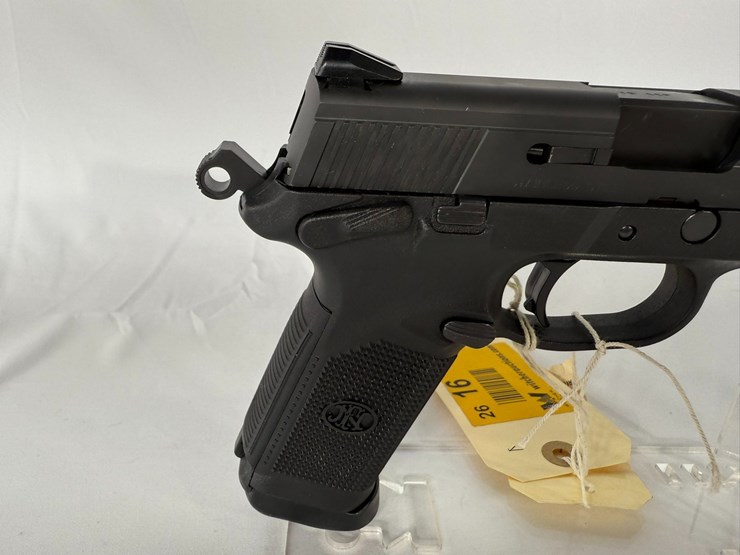 #16-•-fnh-fwp-45-45acp-pistol-61dmp10518-image-19