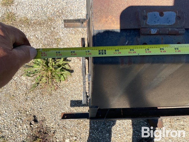 steel-cattle-feed-box-image-11