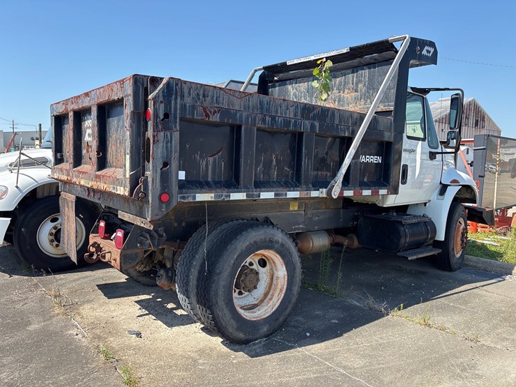 #22-•-2011-international-6yd-dump-truck-image-3