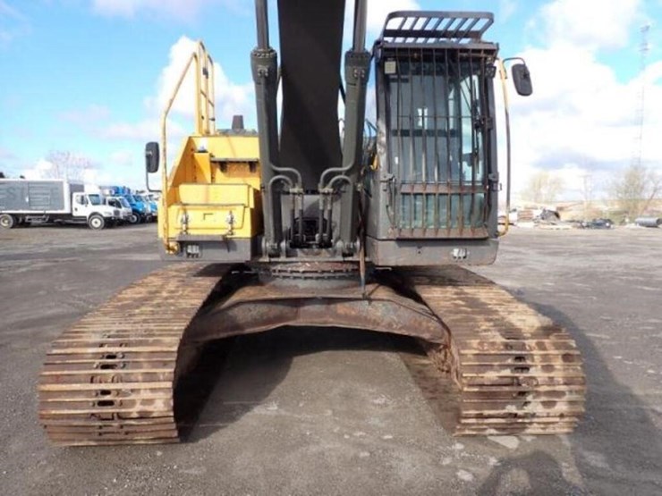 2015-volvo-ec250el-image-31