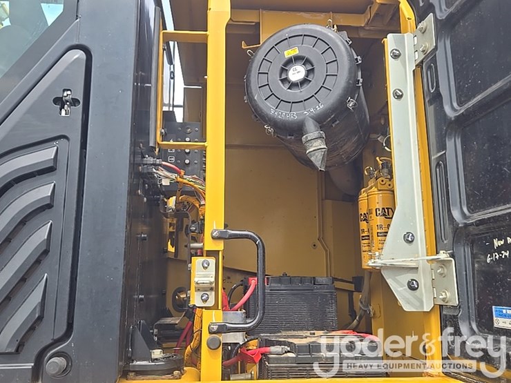 2017-caterpillar-336fl-image-33