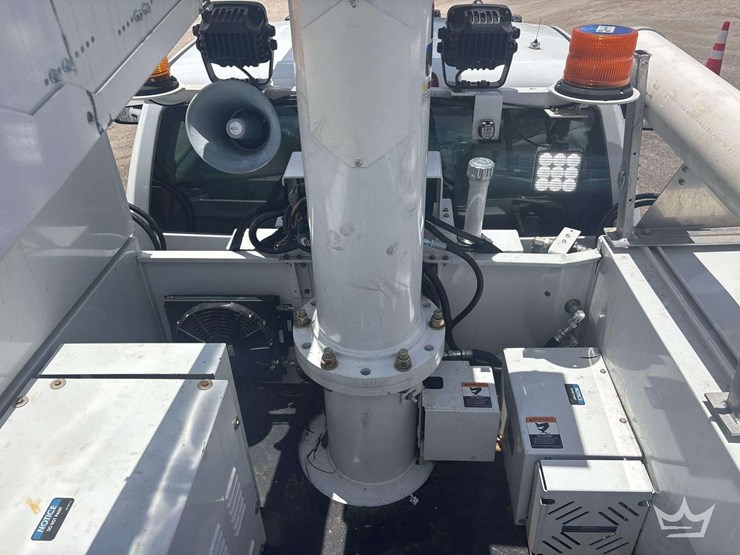 2021-ram-5500-chassis-4x4-altec-at37g-37ft.-bucket-truck-image-33