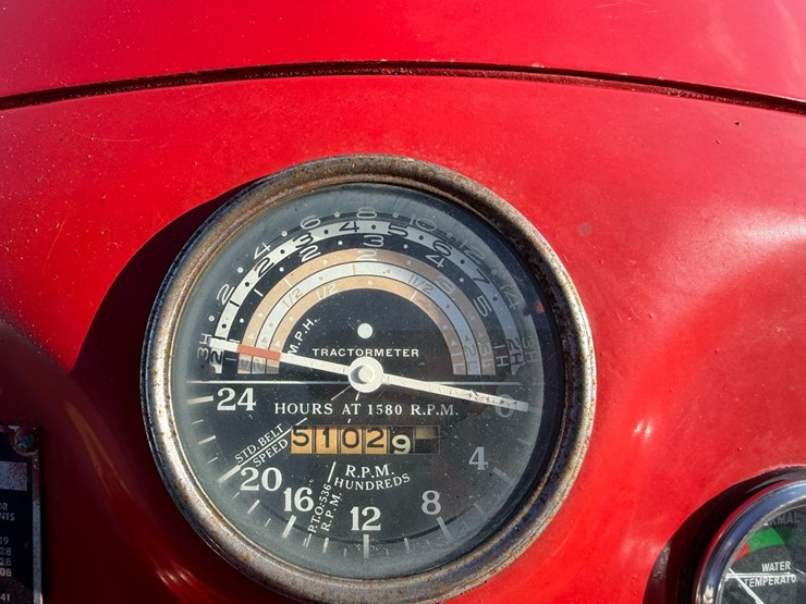 massey-ferguson-to35-image-43