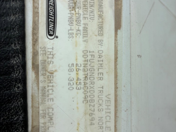 2013-freightliner-coronado-122-sd-image-16