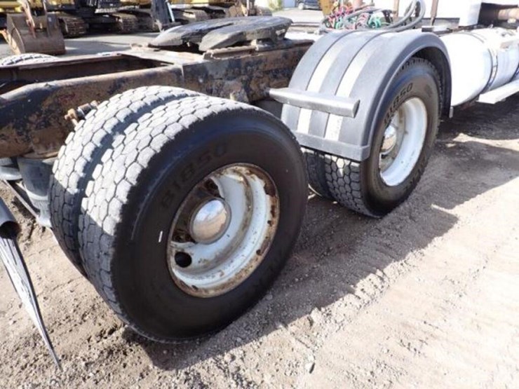 2013-western-star-4900sb-image-53