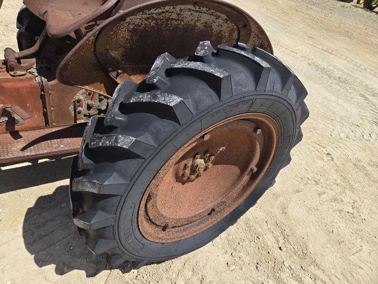 ford-8n-image-14