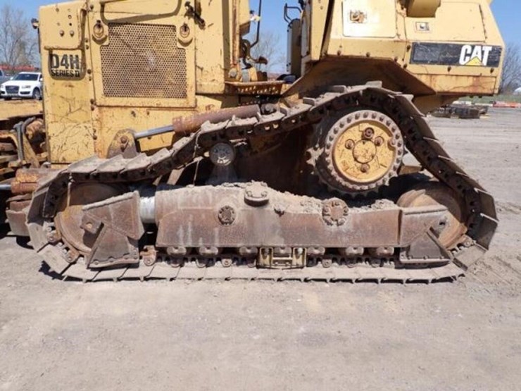 1990-caterpillar-d4h-image-35