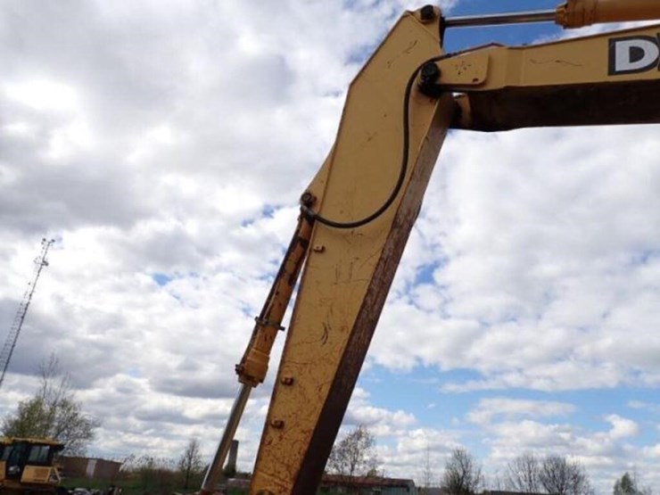 2001-deere-270-lc-image-25