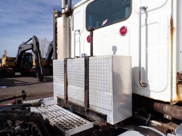 2013-western-star-4900sb-image-59