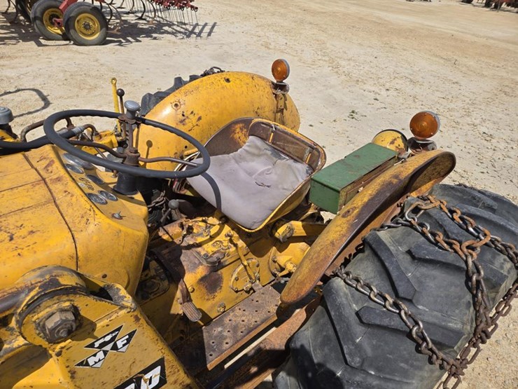massey-ferguson-2135-image-9
