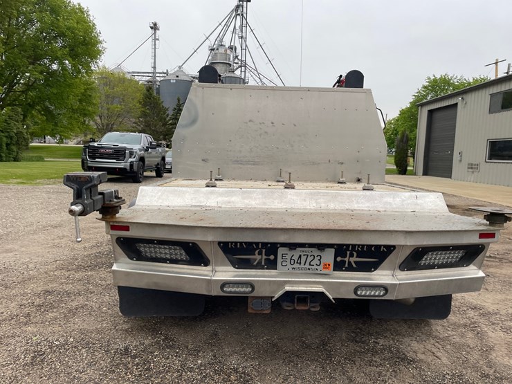 2019-dodge-ram-3500-image-7