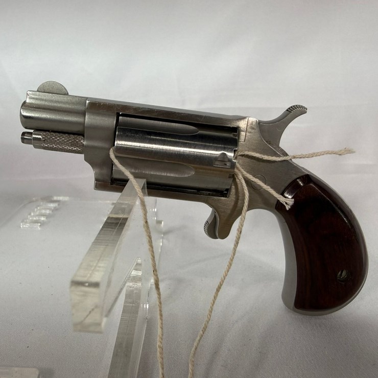 #78 • North American Arms 22 Magnum Revolver W29951