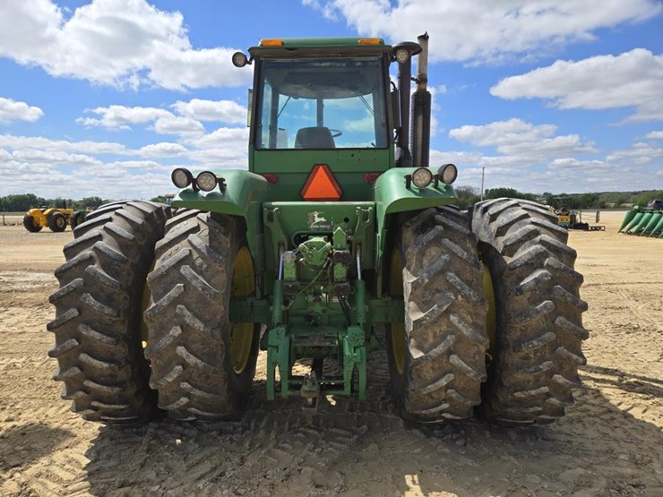 john-deere-8450-image-12