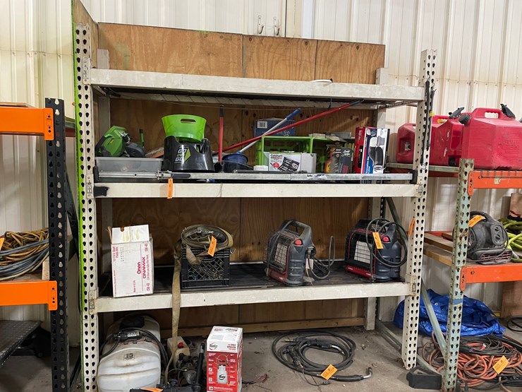 #4571-•-(1)-section-of-pallet-racking-image-1