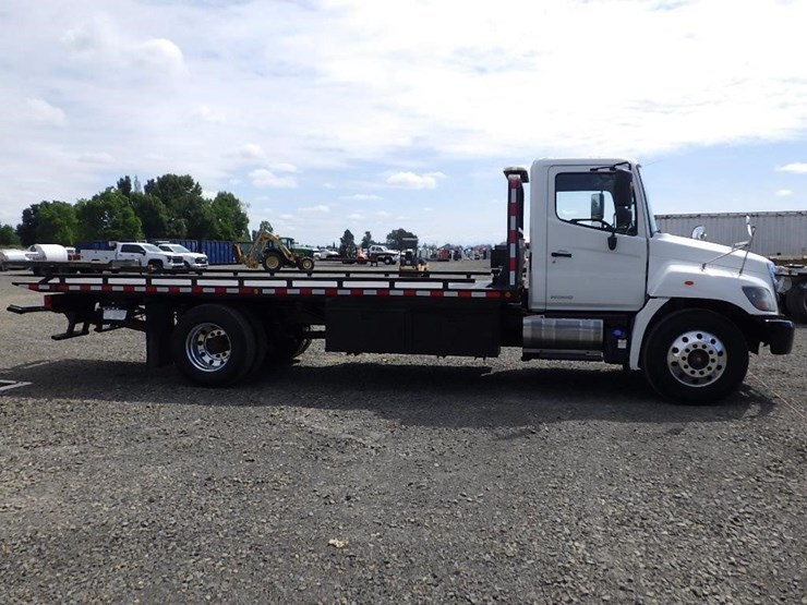 2018-hino-338-image-4