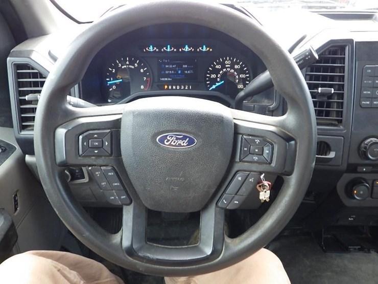 2016-ford-f150-image-31