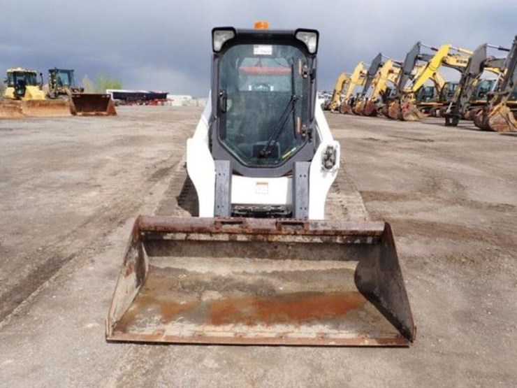 2021-bobcat-t770-image-2