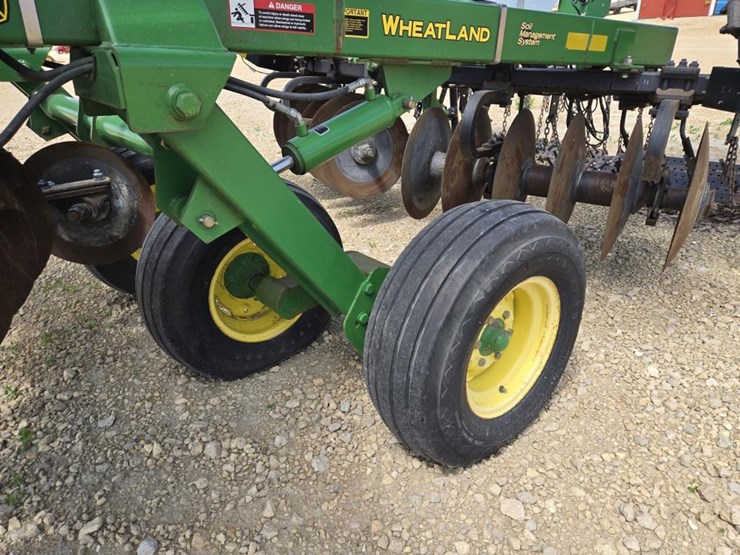 john-deere-637-image-8