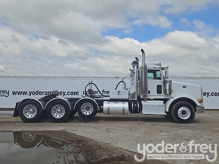 2010-peterbilt-367-image-6