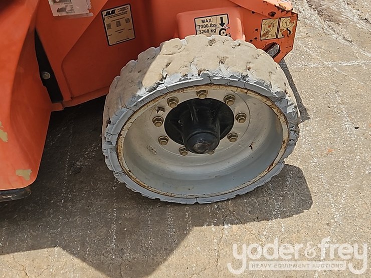 2011-jlg-e400ajpn-image-12