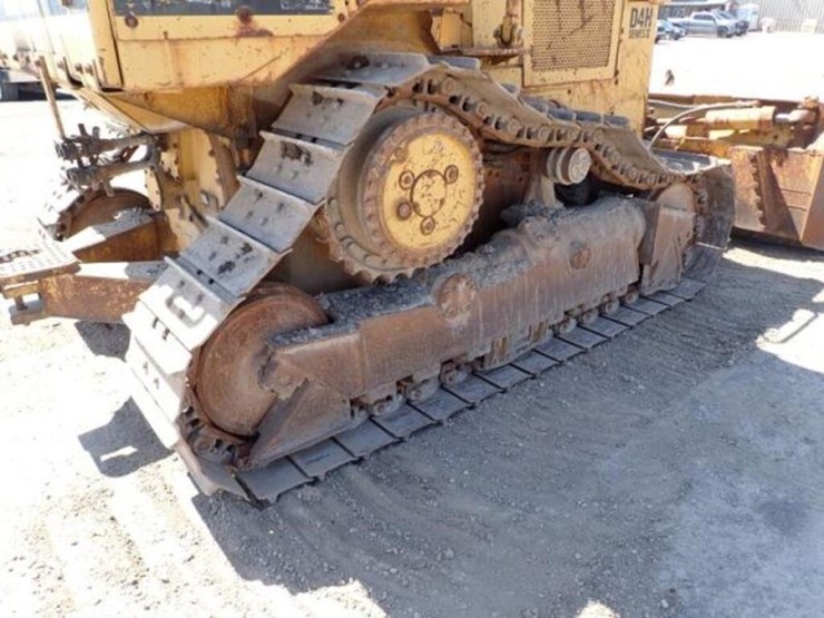 1990-caterpillar-d4h-image-45