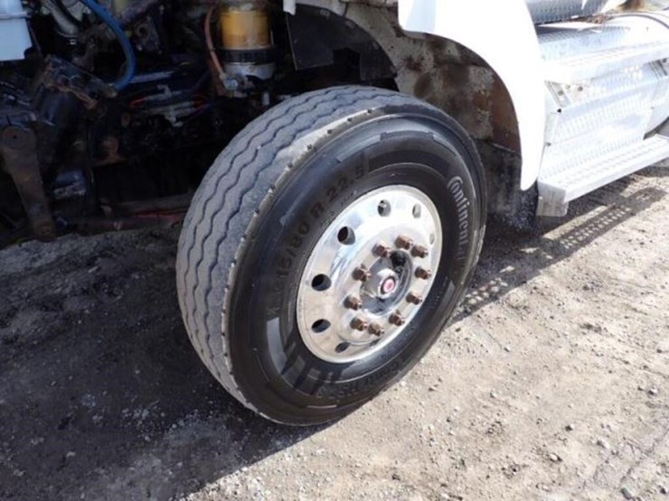 2013-western-star-4900sb-image-38