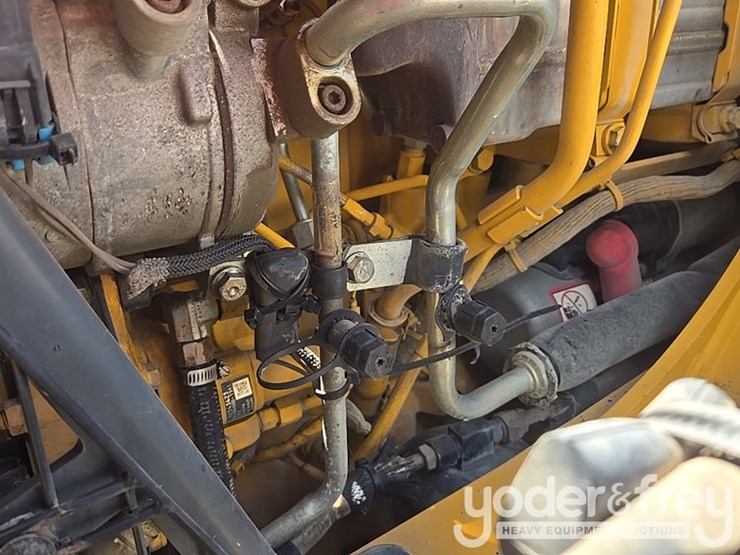 2020-deere-310sl-image-36