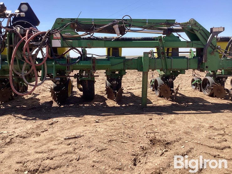 john-deere-7300-image-20
