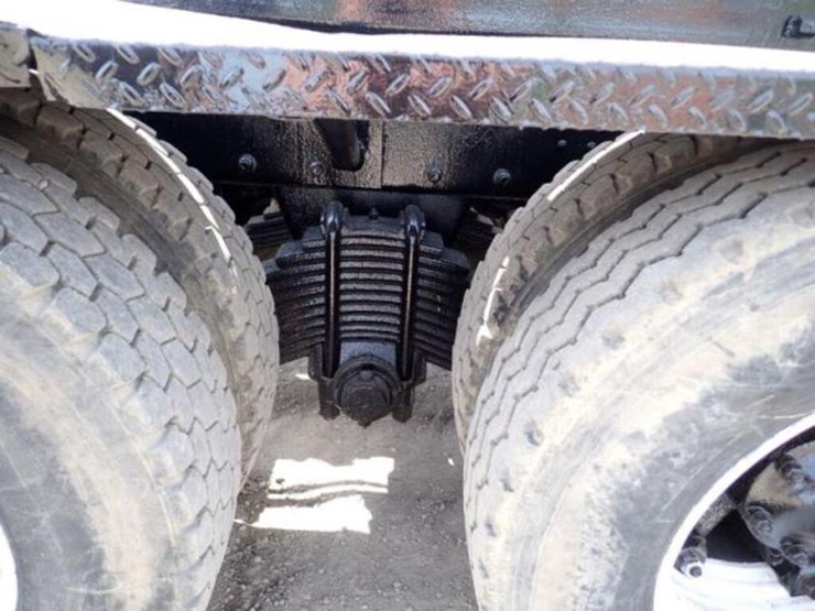1993-mack-rd690s-image-57
