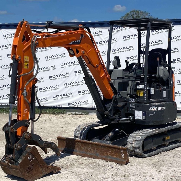 DOOSAN DX27Z