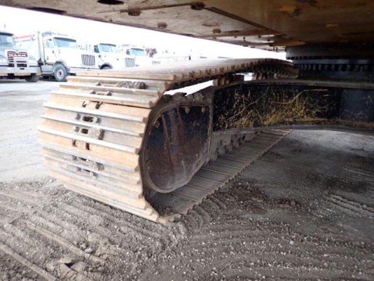 2015-caterpillar-349fl-image-41