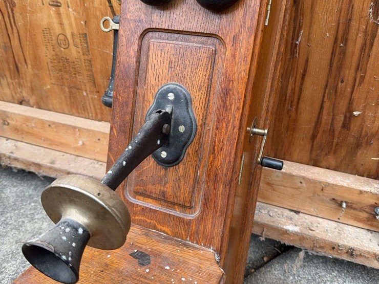 antique-phone-image-3