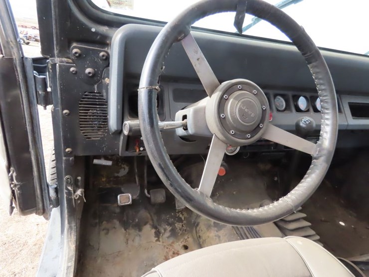 1989-jeep-wrangler-image-11