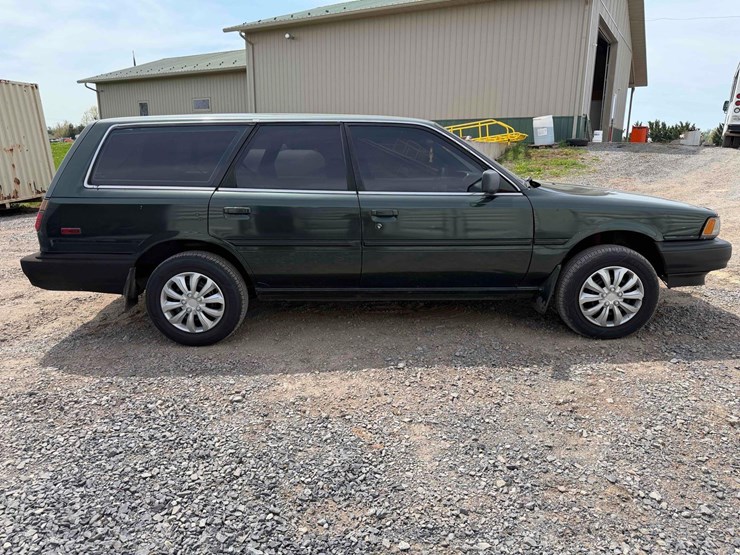 1990-toyota-camry-image-6