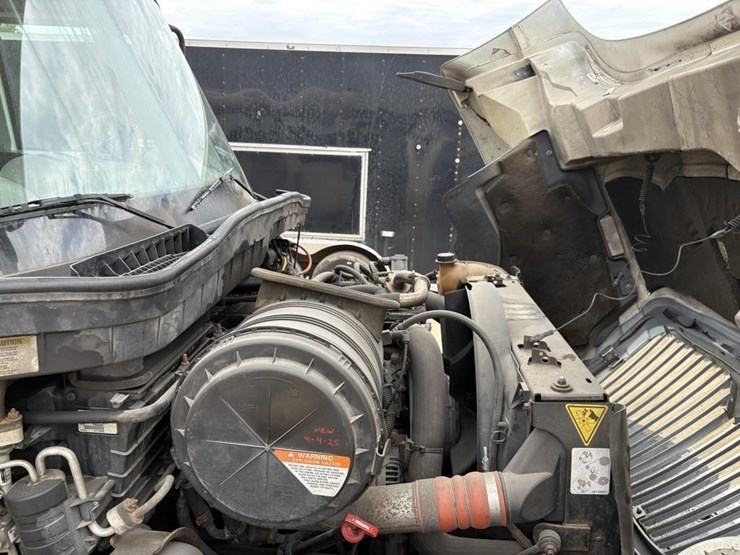 2010-international-durastar-4300-image-12