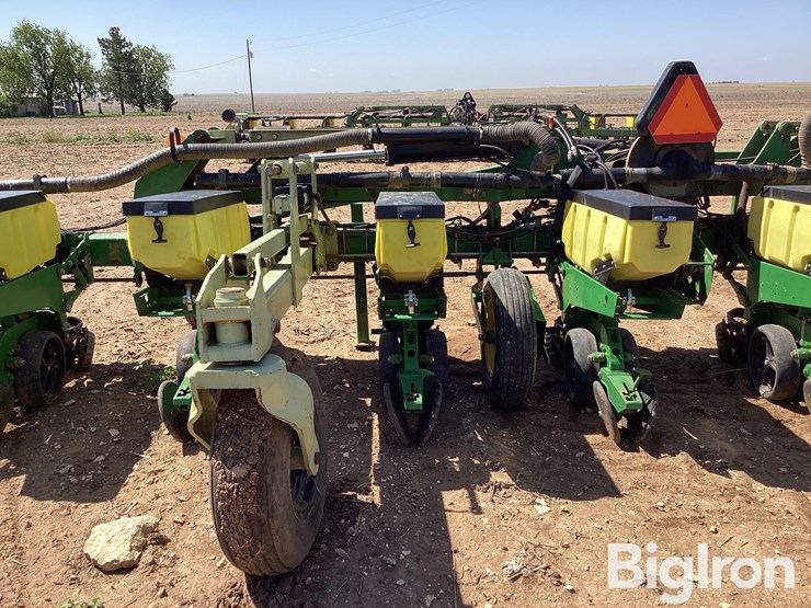 john-deere-1720-image-13