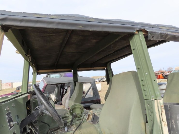 2009-am-general-humvee-4x4-image-10