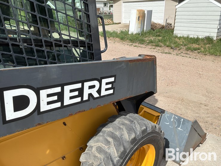 2014-deere-320e-image-20