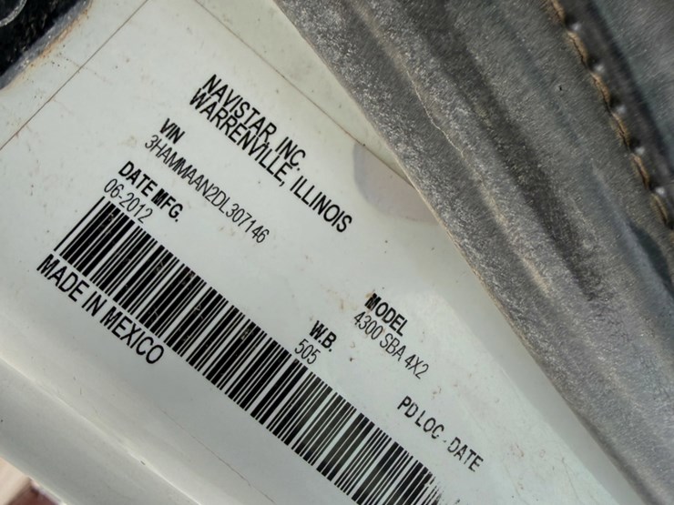 2013-international-durastar-4300-image-16