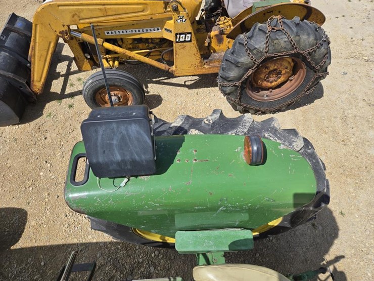 john-deere-3010-image-11