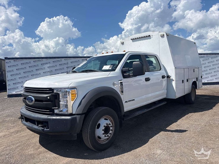 2017-ford-f450-image-1