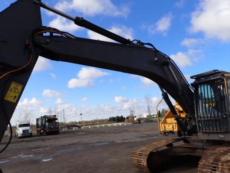 2015-volvo-ec250el-image-23