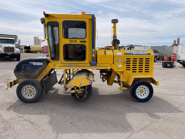2017-superior-broom-dt80k-image-8