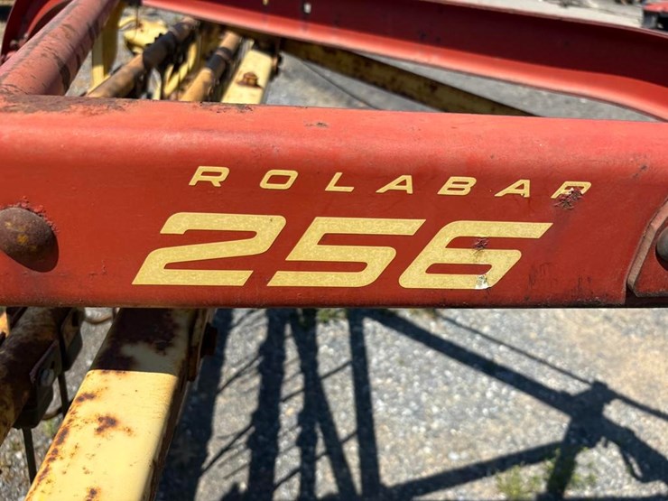 new-holland-256-image-5