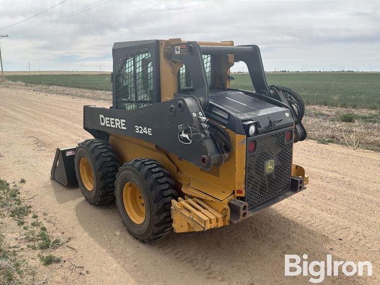 2017-deere-324e-image-7